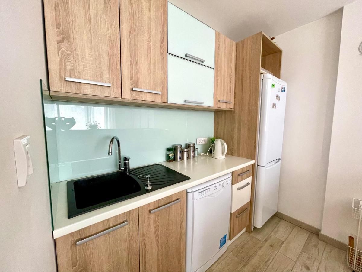 Cozy Apartments In Belgrade, Cukarica, Zeleznik, Free Parking And Wifi Exterior foto
