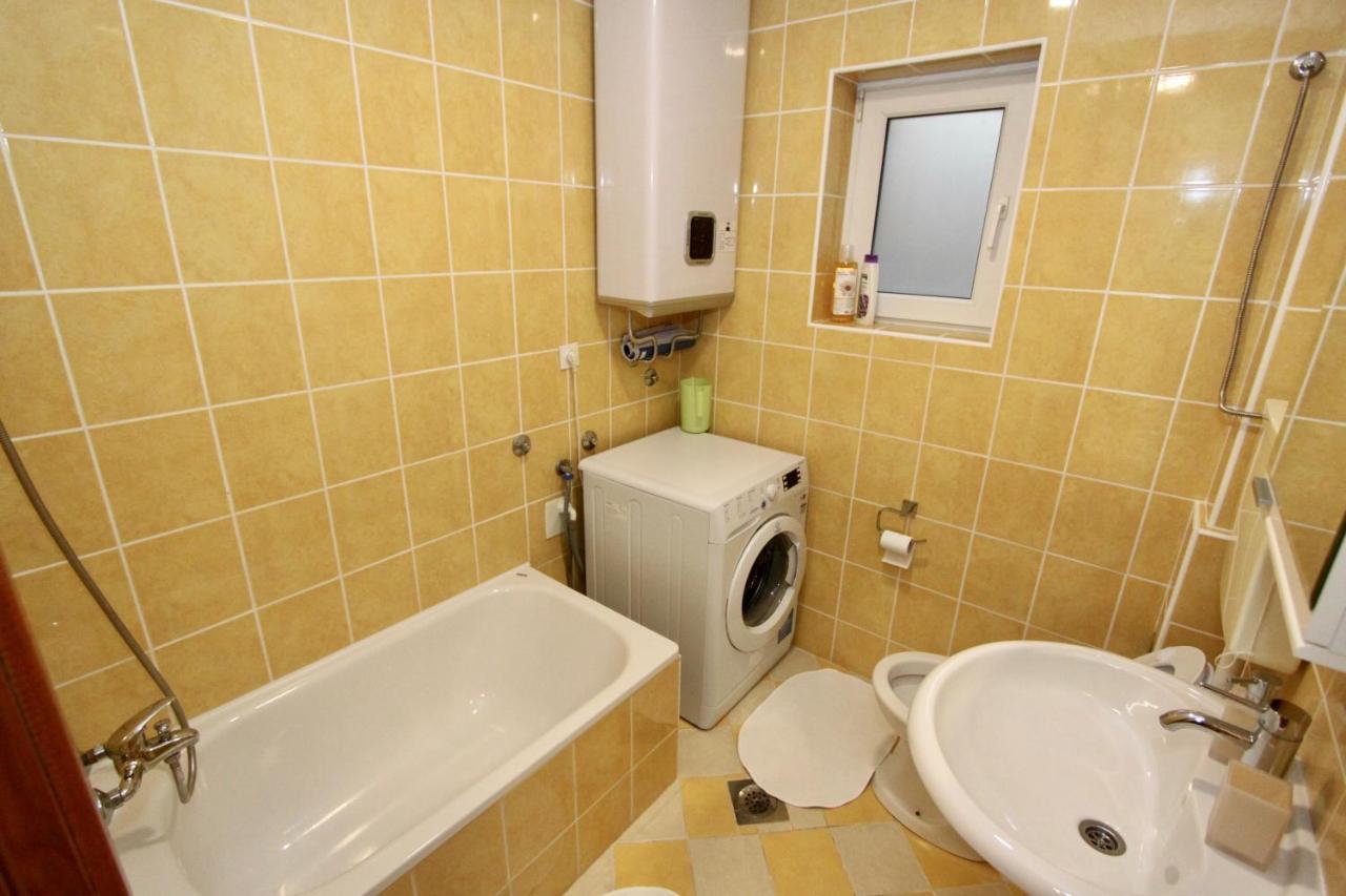 Cozy Apartments In Belgrade, Cukarica, Zeleznik, Free Parking And Wifi Exterior foto